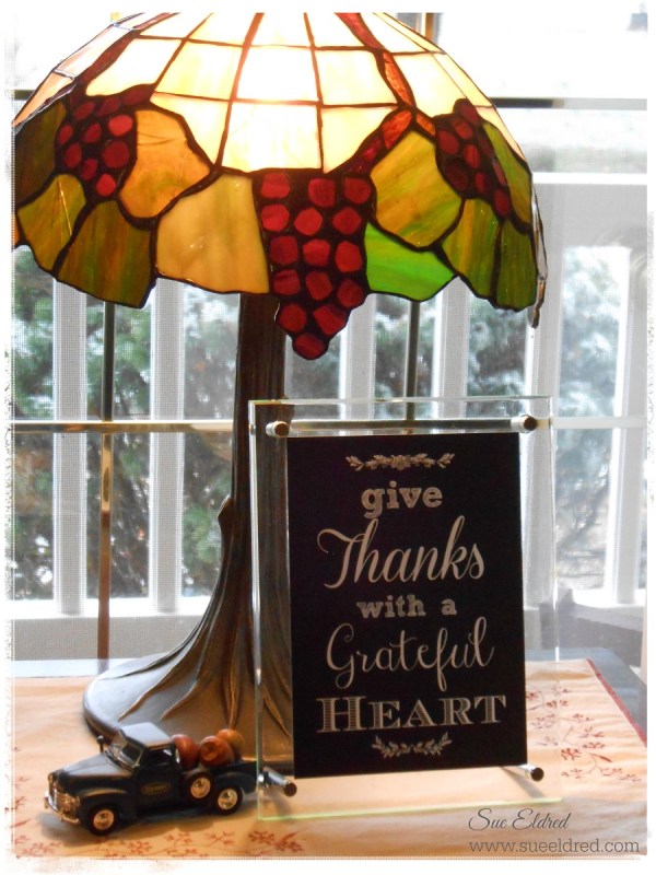 Deflecto Give Thanks Acrylic Frame