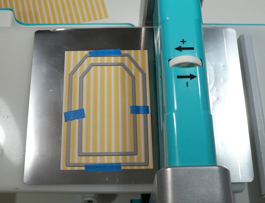 An Eggstra Special Shaker Tag-Sue's Creative Workshop www.sueeldred.com 8649