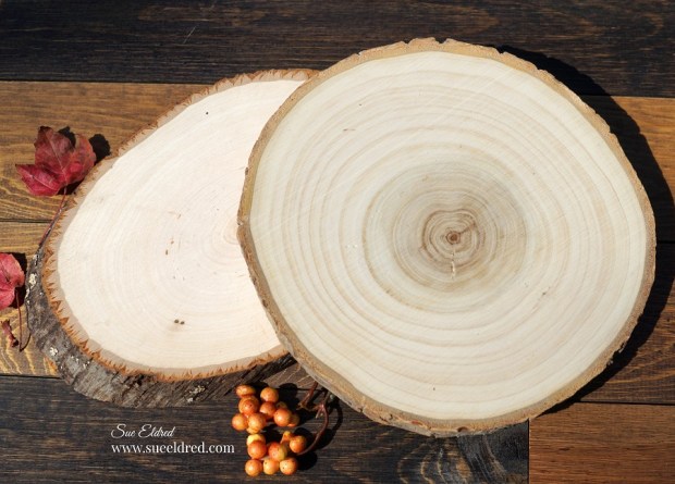 Buffalo Plaid Wood Slice Pumpkin-Sue's Creative Workshop www.sueeldred.com 5376