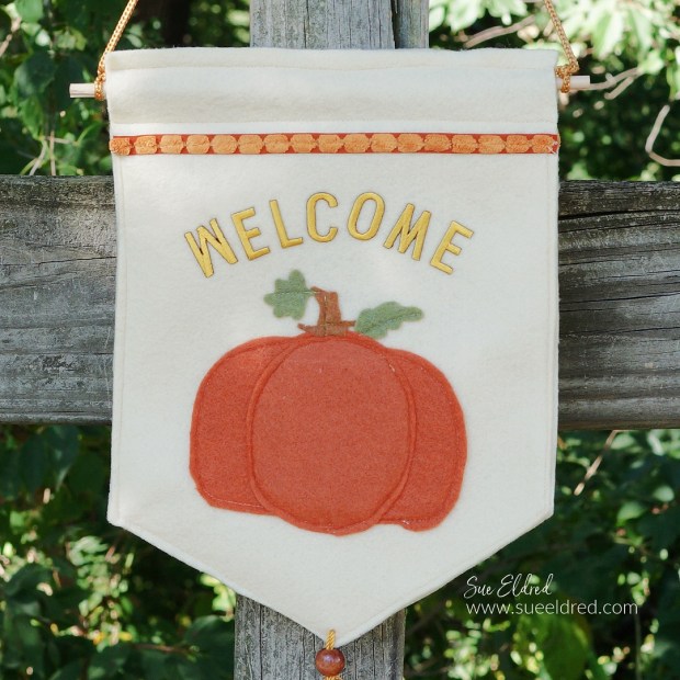 DIY Felt Pumpkin Banner