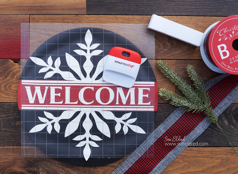How to make a Holiday Door Hanger
