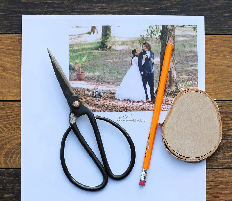 DIY Wedding Photo Transfer Ornament