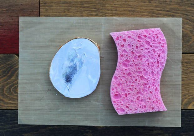 DIY Wedding Photo Transfer Ornament