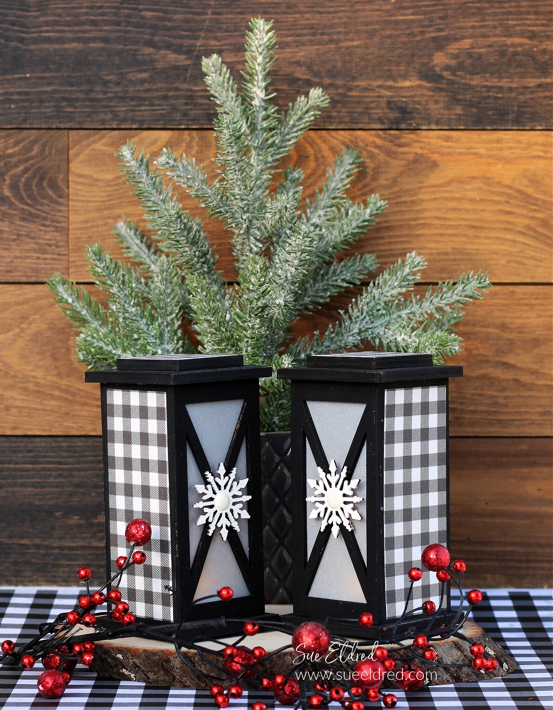 Mini Holiday Lanterns a Dollar Store DIY