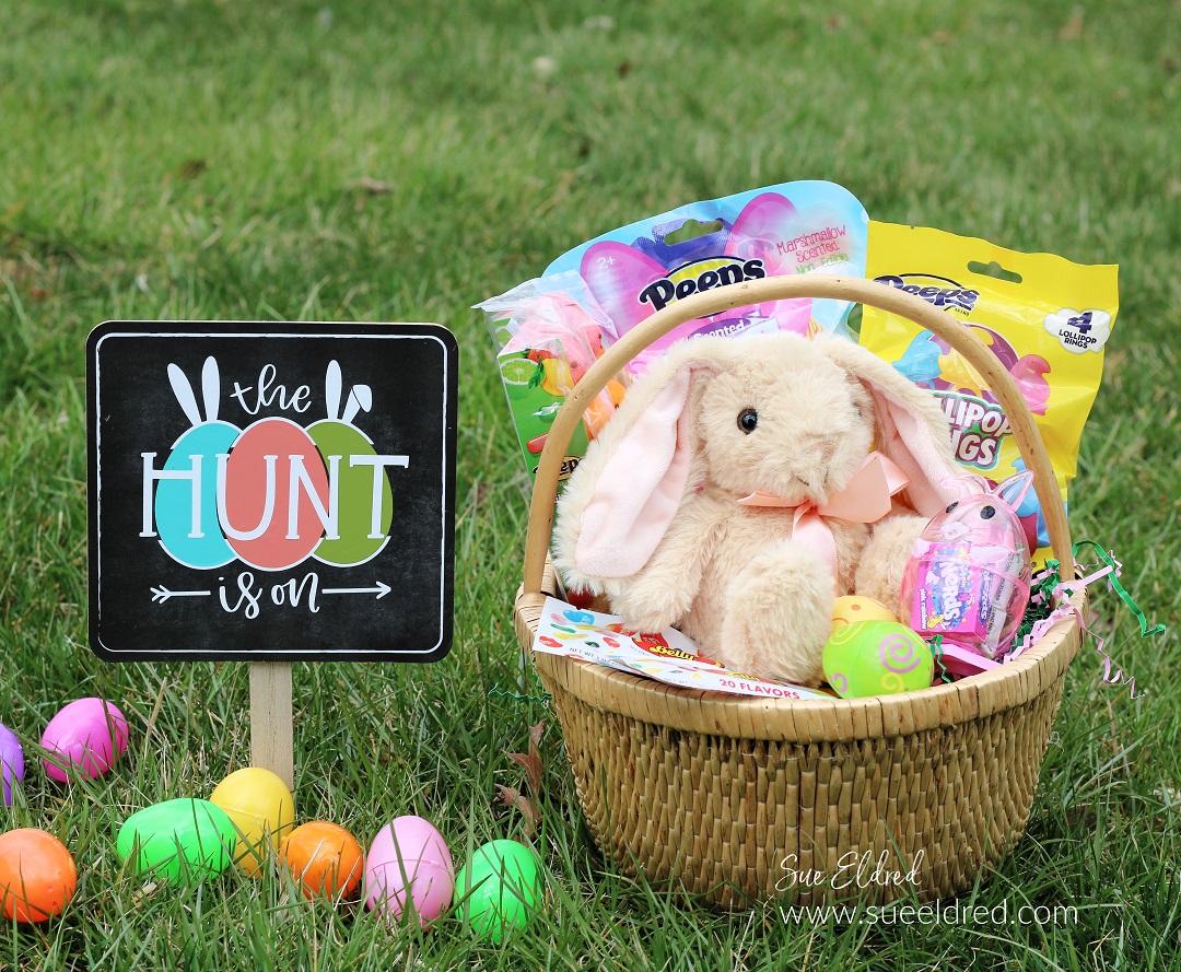 DIY Easter Egg Hunt Sign using StyleTechCraft Glossy Vinyl