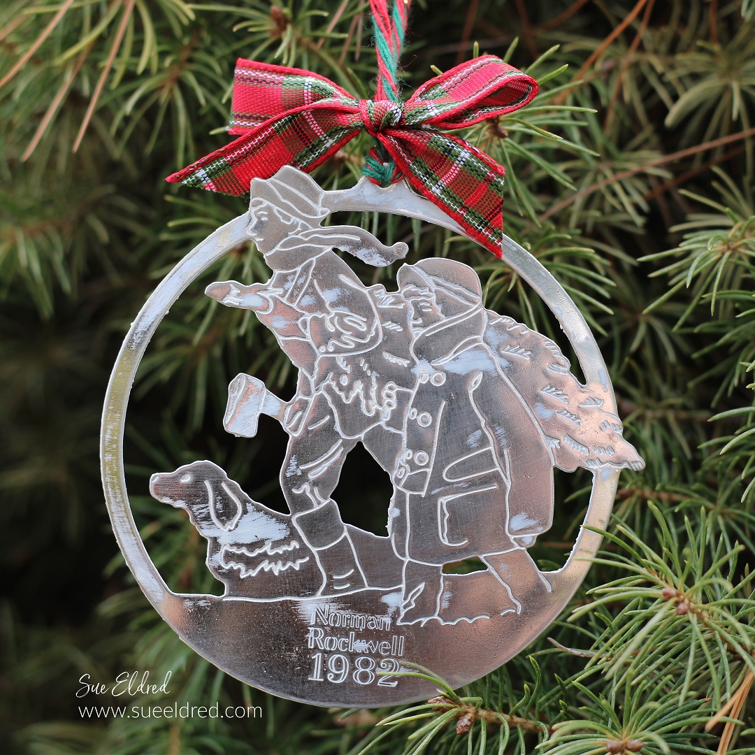 Simple Christmas Ornament Makeover