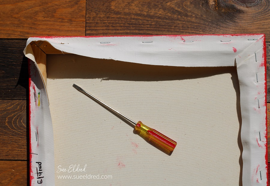 Upcycling an Old Painted Canvas