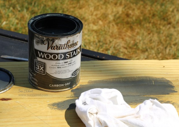 Simple DIY Patio Side Table from Scraps