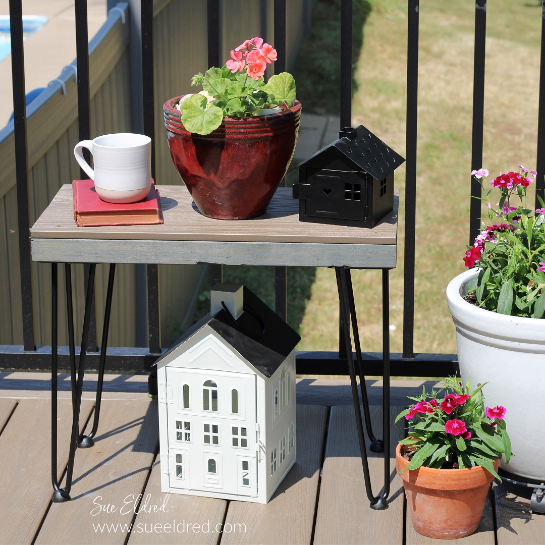 Simple DIY Patio Side Table from Scraps