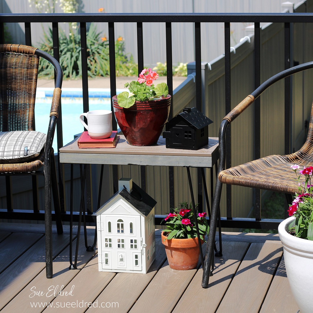 Simple DIY Patio Side Table from Scraps