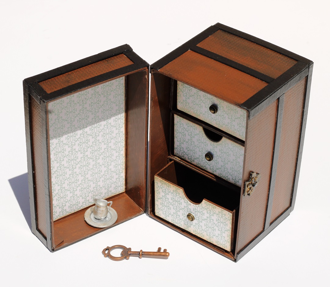 Mini Steamer Trunk-Sue's Creative Workshop www.sueeldred.com 4894