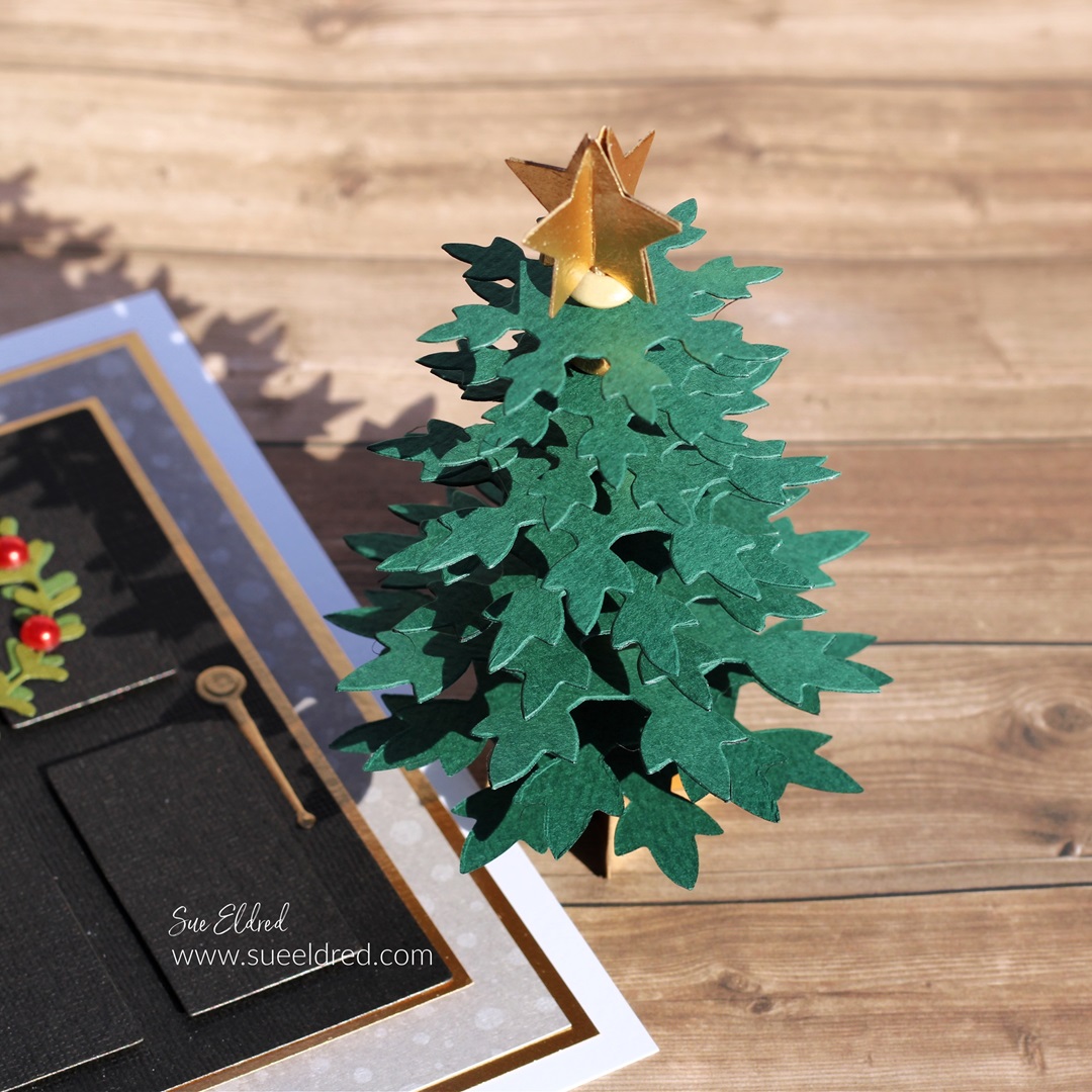 Snowflake Christmas Tree-Sue's Creative Workshop www.sueeldred.com 6834