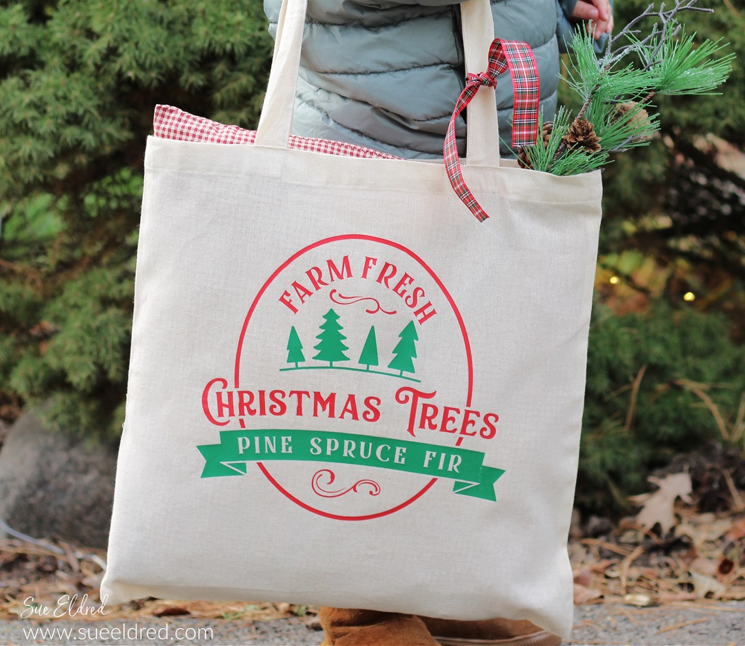 DIY Christmas Tree Reusable Gift Bag using StyleTechCraft HTV Vinyl
